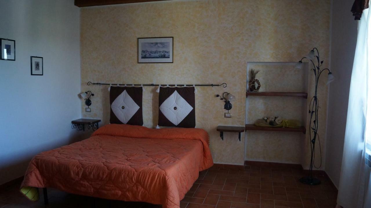 Agriturismo Poggio San Pietro ปีติญาโน ภายนอก รูปภาพ